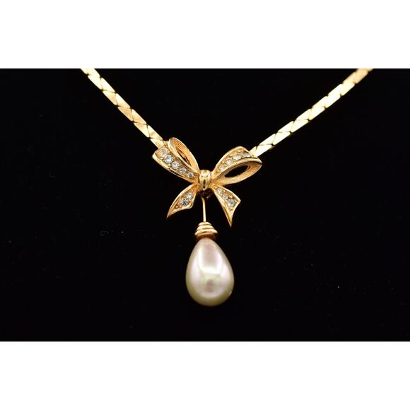 Christian Dior Vintage Bow Pendant Collar Necklace Pearl Gold Signed 1980s Bin7A - Picture 1 of 12